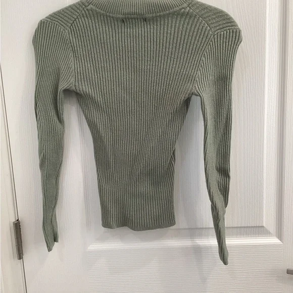 Primark Ribbed Knit Sweater in Light Green - Picture 6 of 6